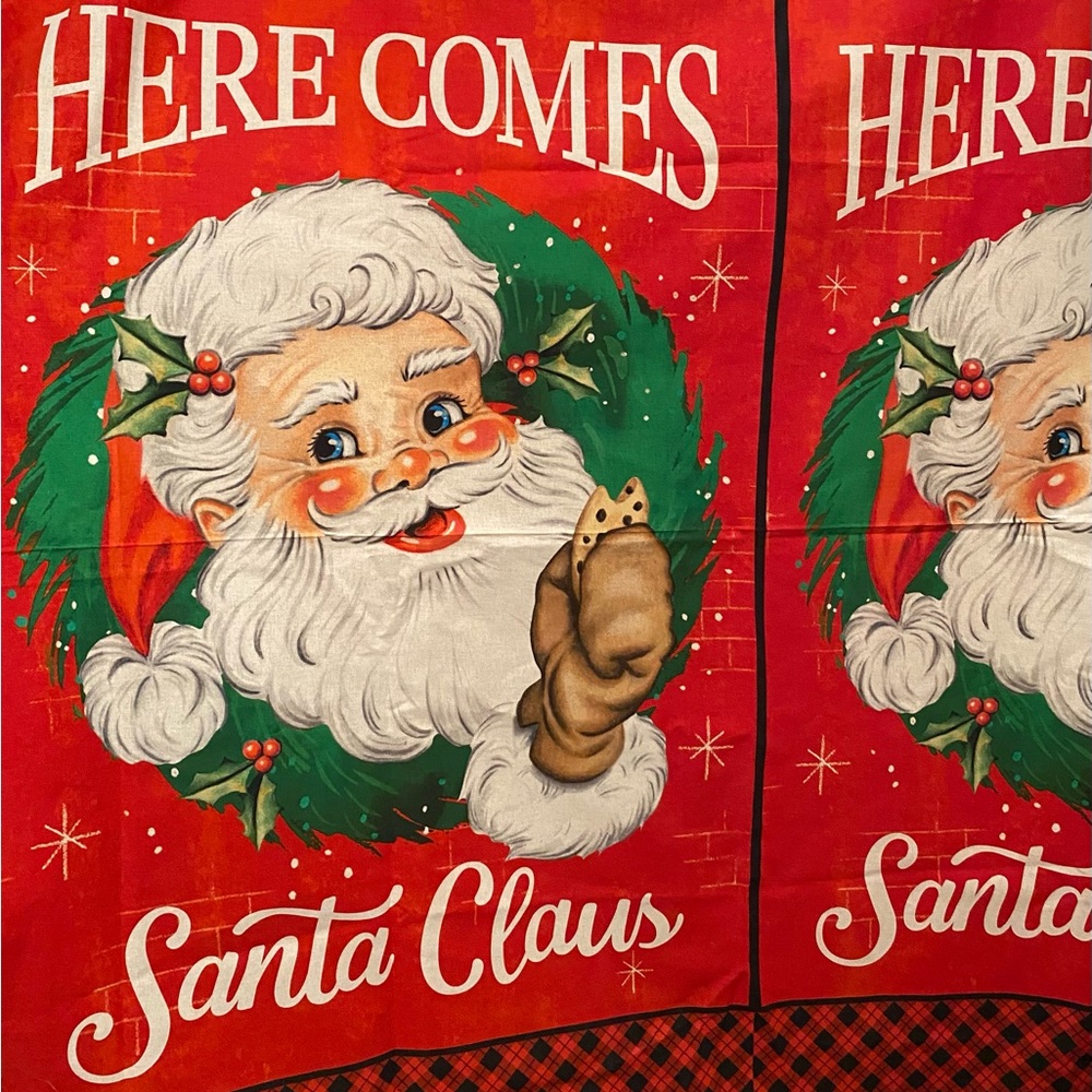 New Lisa’s Artistic Designs Christmas Santa tablecloth